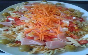 Ensalada De Pasta Con Salsa A Base De Mayonesa
