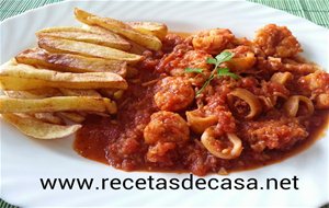 Calamares Con Gambones En Salsa Tomate
