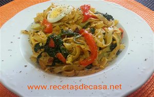 Ensalada De Pasta Y Espinaca
