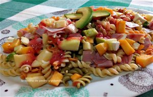 Ensalada De Pasta Y Frutas Con Vinagreta De Higos

