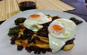 Huevos Rotos Con Morcilla De Burgos
