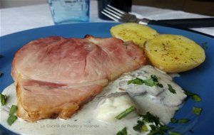 Paleta Asada Con Champiñones Al Roquefort
