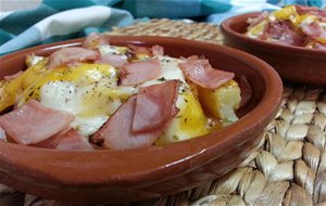 Patatas Fritas Con Mezcla De Quesos Y Jamón York
