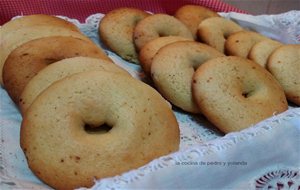 Rollos, Rollitos O Rosquillas De Huevo
