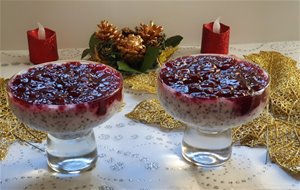 Copas De Chía, Yogurt Y Mermelada
