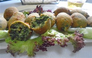 Croquetas De Salmón, Espinacas Y Almendras
