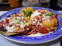 Huevos Motuleños