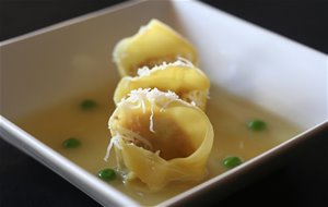 Tortellini De Won Ton En Caldo
