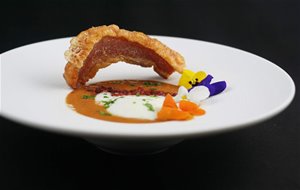 Sopa De Ajo Con Huevo A Baja Temperatura, Tierra De Ibérico Y Torrezno De Soria