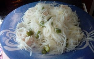 Fideos De Arroz Mediterráneos
