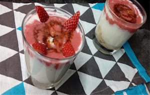 Fresas Con Yogurt Y Galleta María (2 Recetas)
