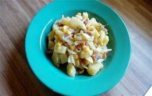 Ensalada De Patata Con Paleta Cocida Y Brotes De Soja
