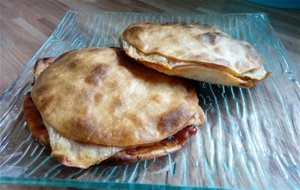 Emparedados De Carne Con Masa De Empanadillas
