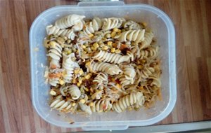 Ensalada De Fusilloni Con Caballa Y Tomate Seco
