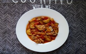 Guiso De Falda De Cordero Con Calabacín Y Tomate
