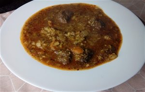 Guisado De Carrilleras De Ternera Con Coliflor, Brocoli Y Zanahoria
