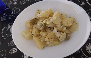 Ensalada De Patata Y Bacalao Con Aliño De Albahaca
