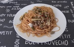Espaguetis Integrales Con Salteado De Habas, Ajetes Y Bacon A Los Cuatro Quesos

