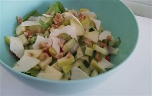 Ensalada De Manzana, Queso Y Nueces
