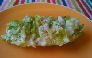 Barcas De Pepino Con Atún Y Lechuga
