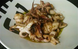 Calamares Con Salsa Mery (o Ajopere) 

