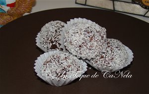 Brigadeiros O Negrinhos (dulces Típicos De Brasil)
