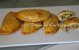 Empanadillas De Guisantes Y Cebolla Morada
