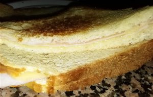 Sandwiches Con El Pan De Viena
