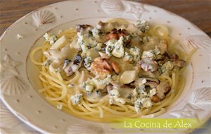 Pasta Con Queso Azul, Manzana Y Nueces
