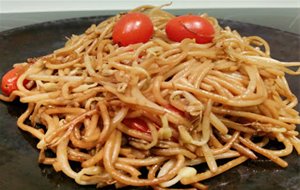 Pasta Integral Con Cherry Y Soja
