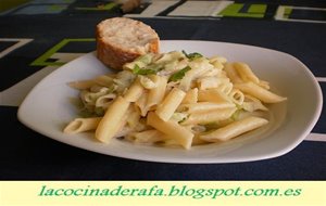 Macarrones A La Crema De Roquefort Y Puerros
