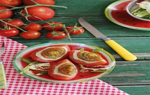Tomates Rellenos De Queso Y Pesto
