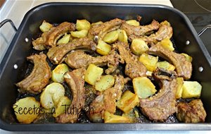 Costillas Adobadas Asadas Con Patatas
