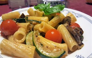 Macarrones Con Calabacín Y Champiñones
