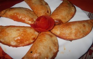 Empanadillas De Sobrasada, Patata Y Miel
