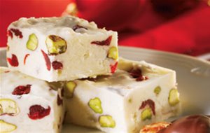 Fudge De Pistachos, Arándanos Y Chocolate Blanco
