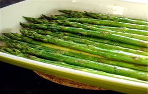 Espárragos Al Horno Con Salsa De Mantequilla
