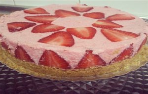 Tarta De Yogur Y Fresas
