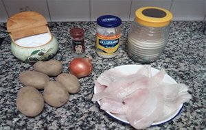 Merluza Con Mayonesa Al Horno Sobre Colchón De Patatas
