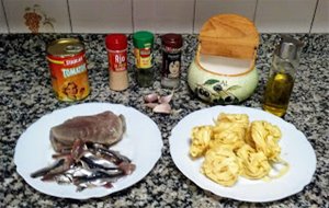 Tagliatelle Frescos Con Atún Y Boquerones 
