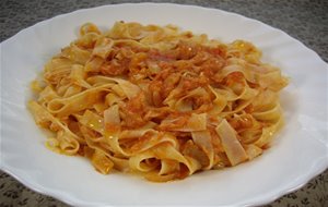 Tagliatelle Con Atún
