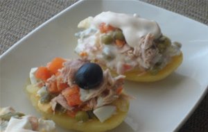 Barquitas De Patata Con Ensaladilla
