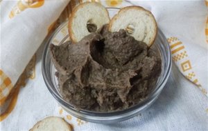 Paté De Castañas Y Setas Al Oporto
