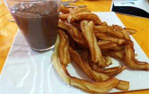 Trampantojo De Churros Con Chocolate
