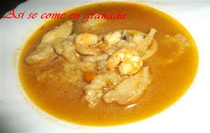 Sopa De Pescado Frito Y Marisco
