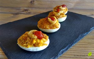 Huevos Rellenos De Atún Con Hummus