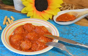 Albóndigas tomate tradicional
