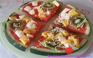 Pizza De Sandia Con Frutas
