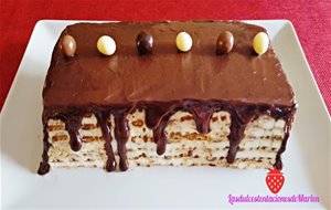 Tarta De Galletas Y Café Con Baño De Chocolate
