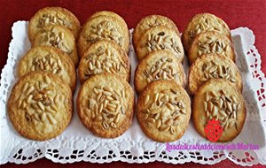 Galletas De Pipas Y Piñones
